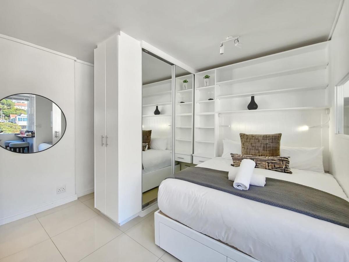 Secure Sea Point With Mountain Views *