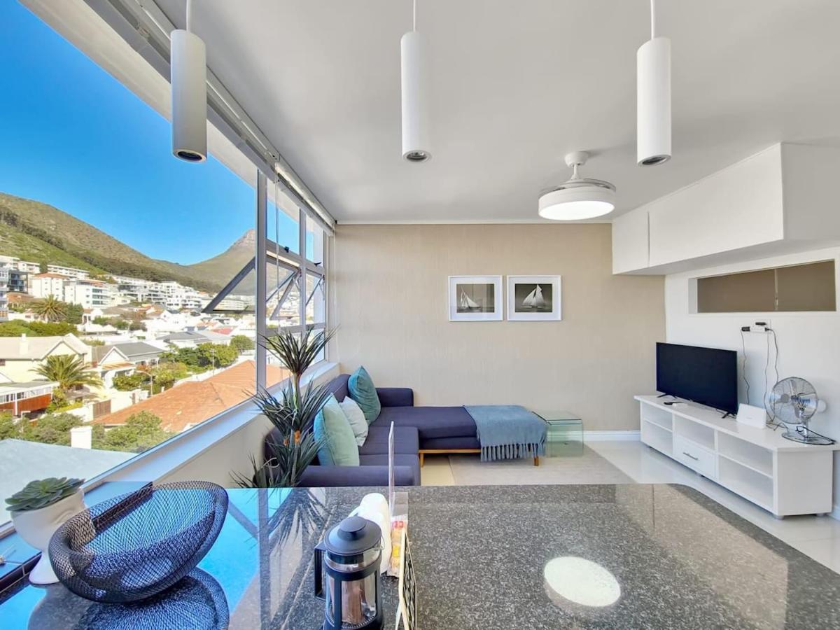 Secure Sea Point With Mountain Views Appartement
