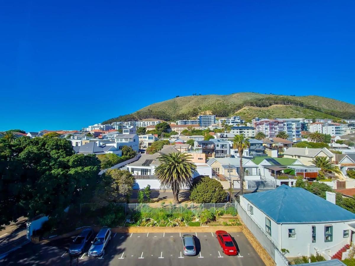 Secure Sea Point With Mountain Views Appartement Kaapstad