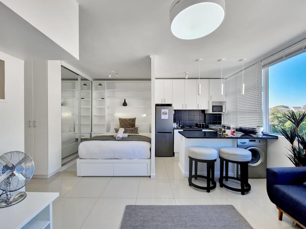 Secure Sea Point With Mountain Views * Kaapstad